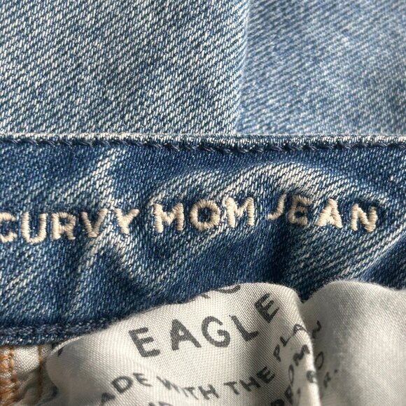American Eagle Curvy Mom Jeans Distressed Ripped size 2 short Petite - Picture 4 of 5